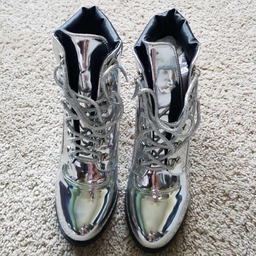 Metallic Patent Leather Chrome Silver lace up chunky high heel ankle boots Y2K - Picture 8 of 15